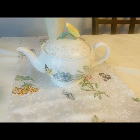Lenox Butterfly Meadow Tea set of 6 pieces accepting offers - Picture 8 of 12